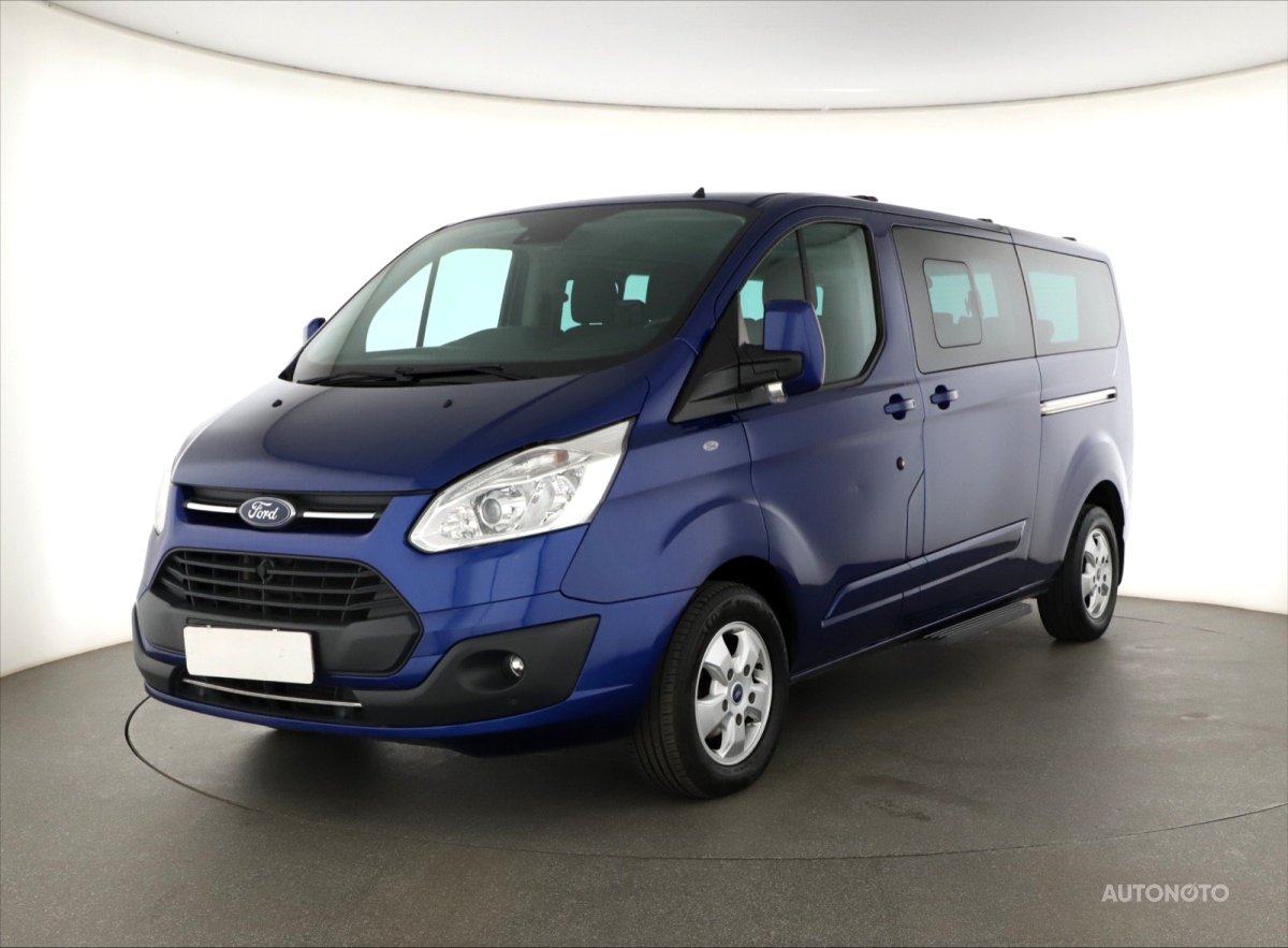 Ford Tourneo Custom, 2016 - pohled č. 3