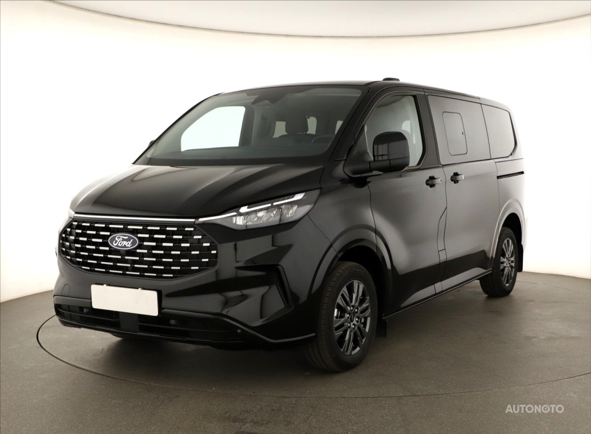 Ford Tourneo Custom, 2024 - pohled č. 3