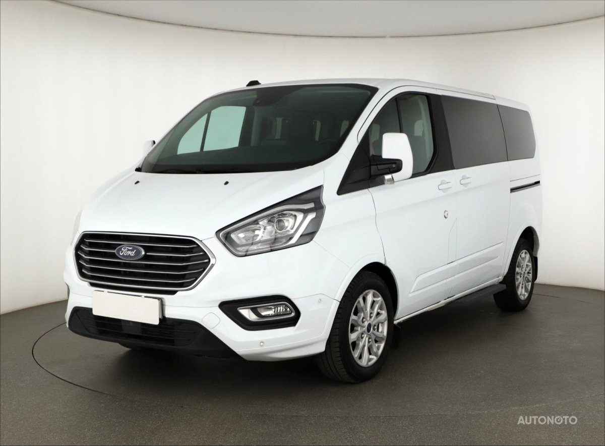 Ford Tourneo Custom, 2022 - pohled č. 3