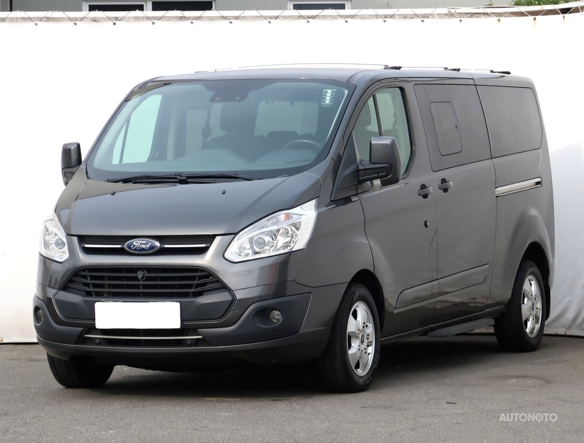 Ford Tourneo Custom, 2018 - pohled č. 3