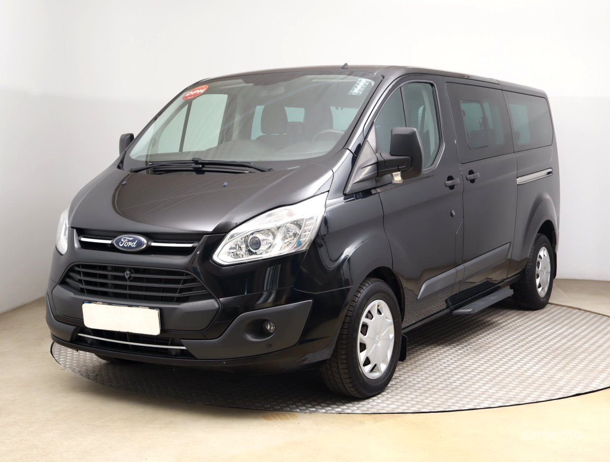 Ford Tourneo Custom, 2016 - pohled č. 3