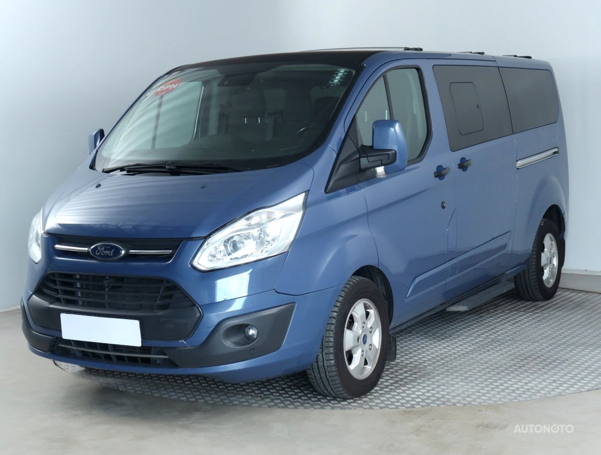 Ford Tourneo Custom, 2018 - pohled č. 3