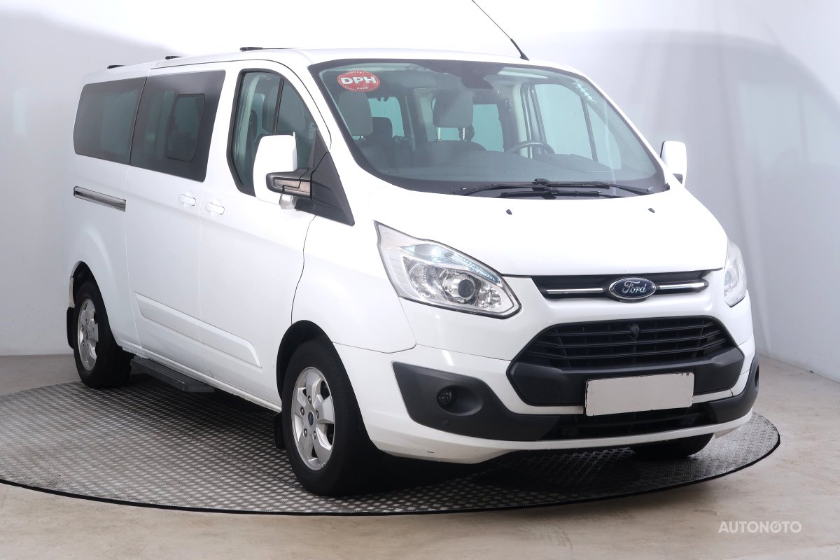 Ford Tourneo Custom, 2015 - celkový pohled