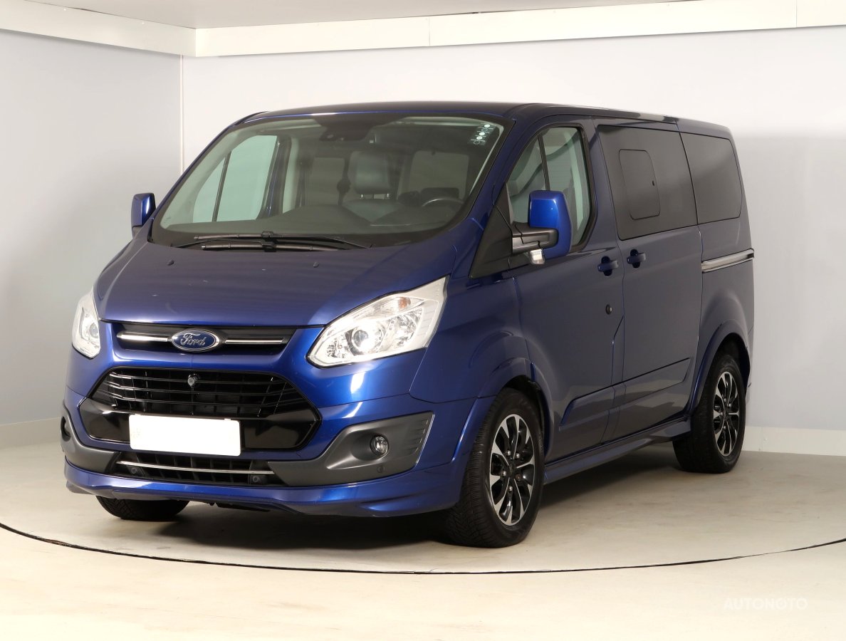 Ford Tourneo Custom, 2017 - pohled č. 3