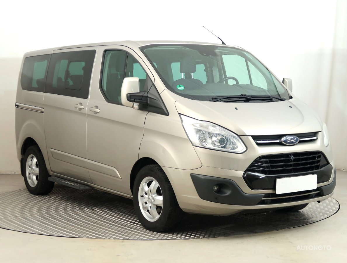 Ford Tourneo Custom, 2016 - celkový pohled
