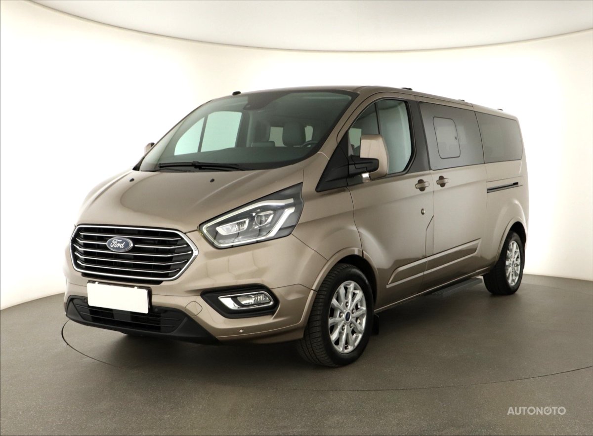 Ford Tourneo Custom, 2018 - pohled č. 3