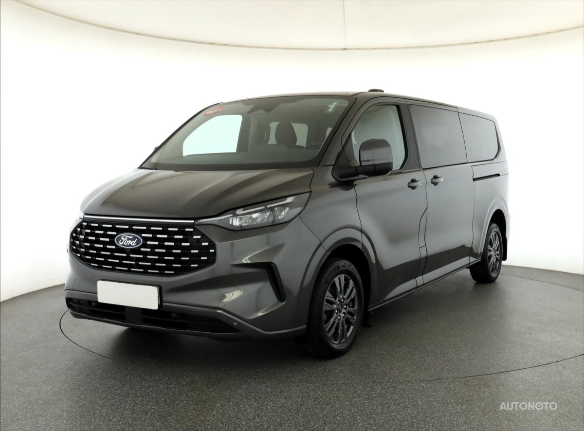 Ford Tourneo Custom, 2024 - pohled č. 3