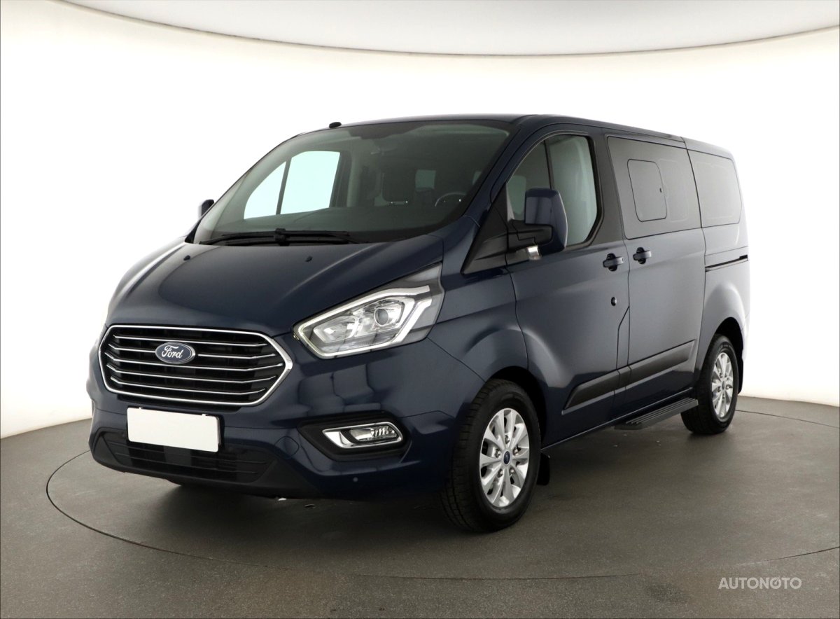 Ford Tourneo Custom, 2018 - pohled č. 3