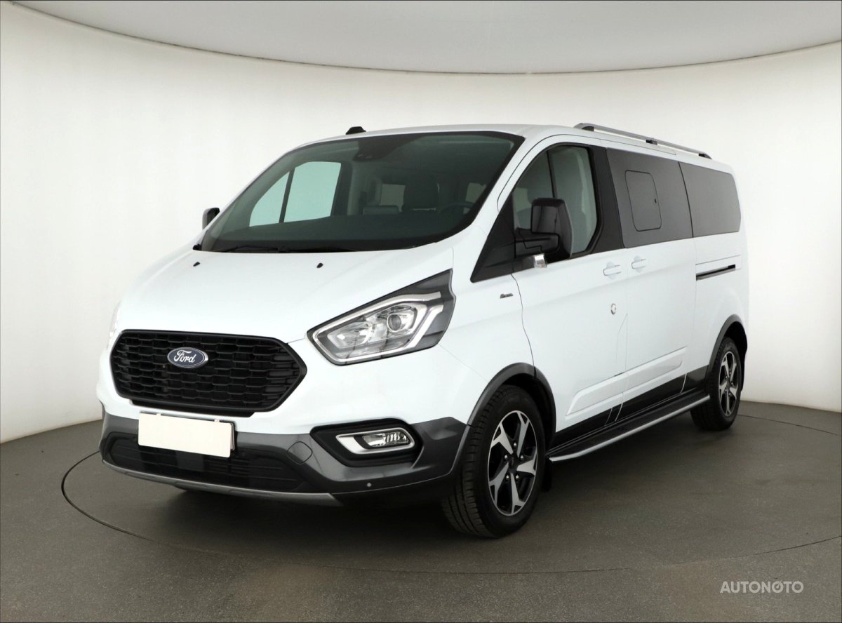 Ford Tourneo Custom, 2023 - pohled č. 3