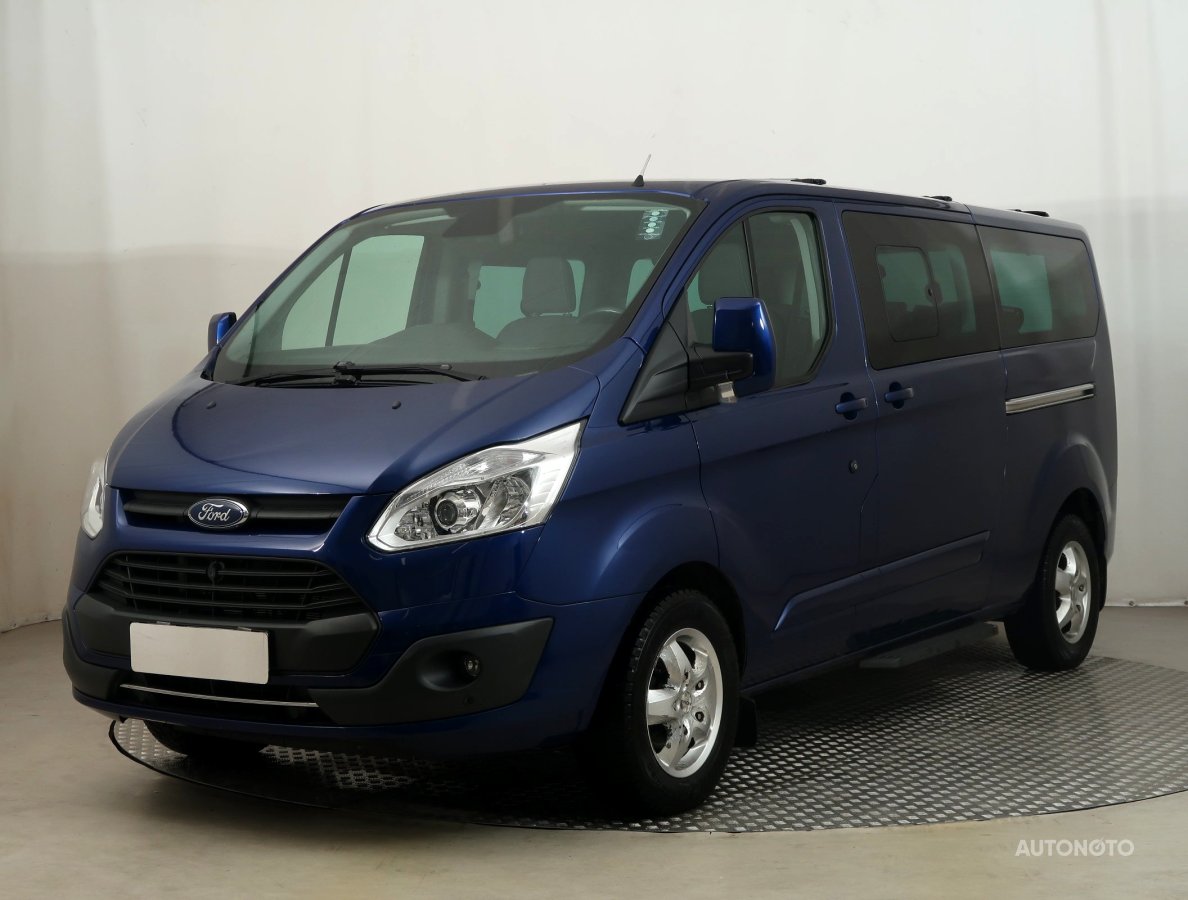Ford Tourneo Custom, 2016 - pohled č. 3
