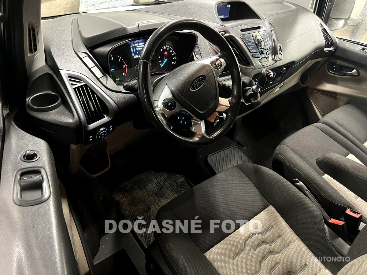 Ford Tourneo Custom, 2016 - pohled č. 3