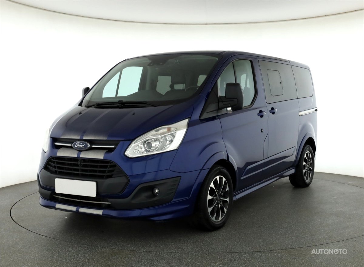 Ford Tourneo Custom, 2017 - pohled č. 3