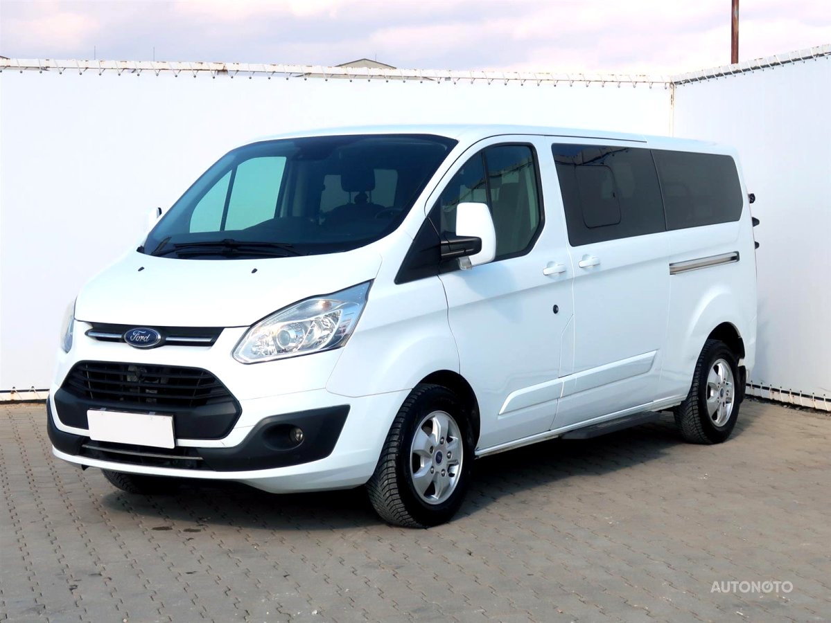 Ford Tourneo Custom, 2017 - pohled č. 3