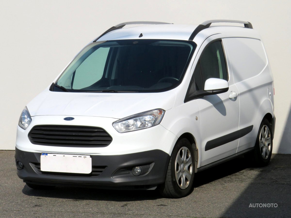 Ford Transit Courier, 2015 - pohled č. 3