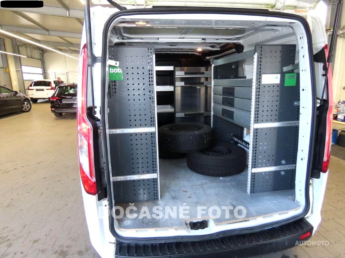 Ford Transit Custom, 2018 - pohled č. 3