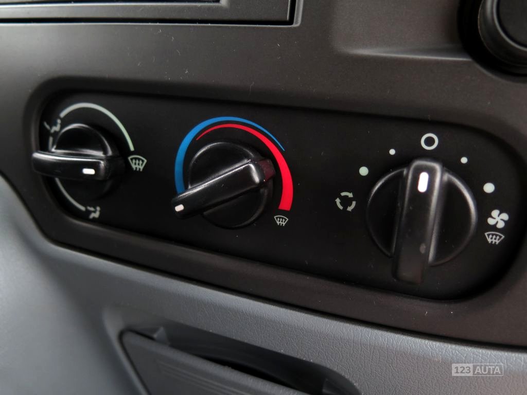 Ford Transit, 2007 - pohled č. 19