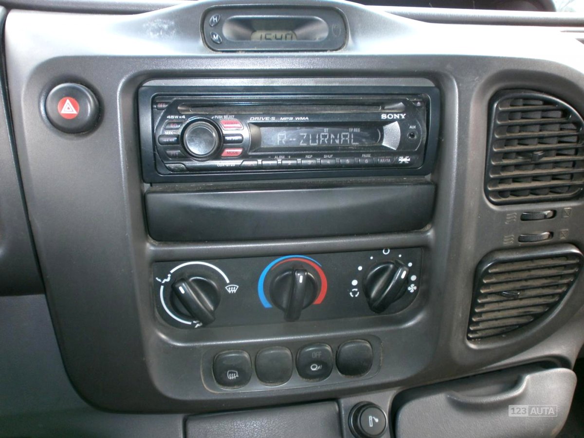 Ford Transit, 2001 - pohled č. 12