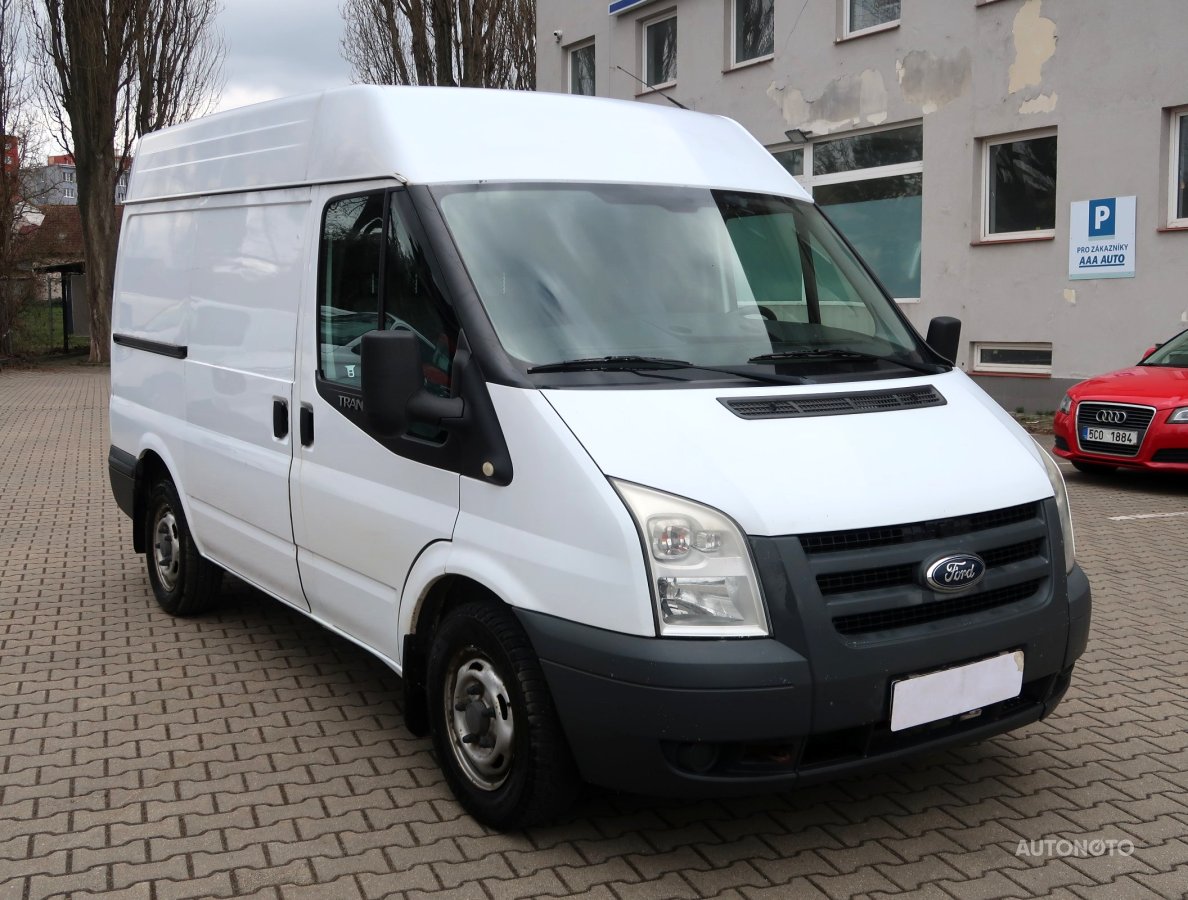 Ford Transit, 2011 - celkový pohled