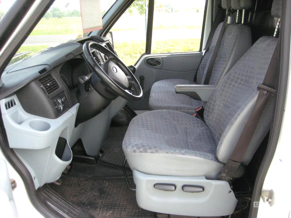 Ford Tranzit 260S, 2006 - pohled č. 11