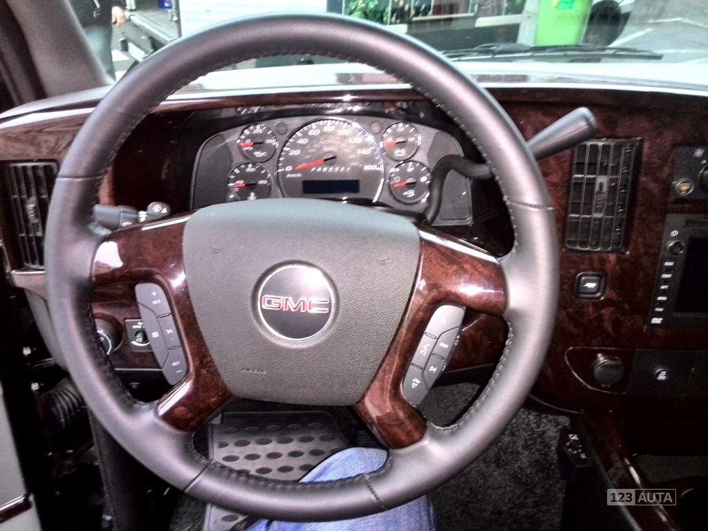 GMC Savana, 2016 - pohled č. 15