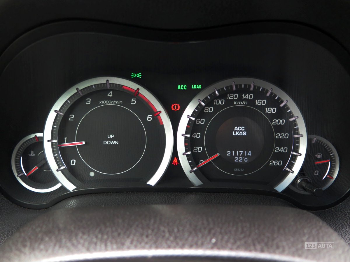 Honda Accord, 2010 - pohled č. 10