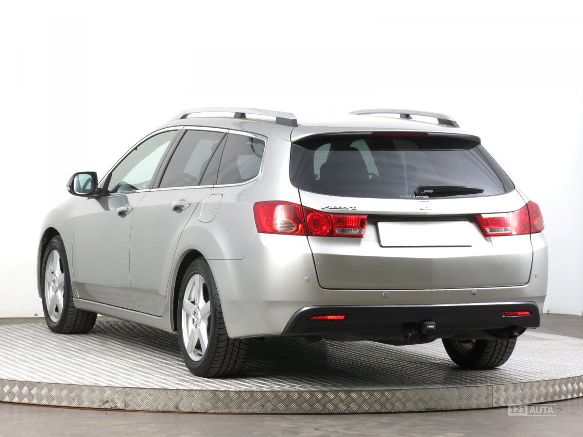 Honda Accord, 2010 - pohled č. 5