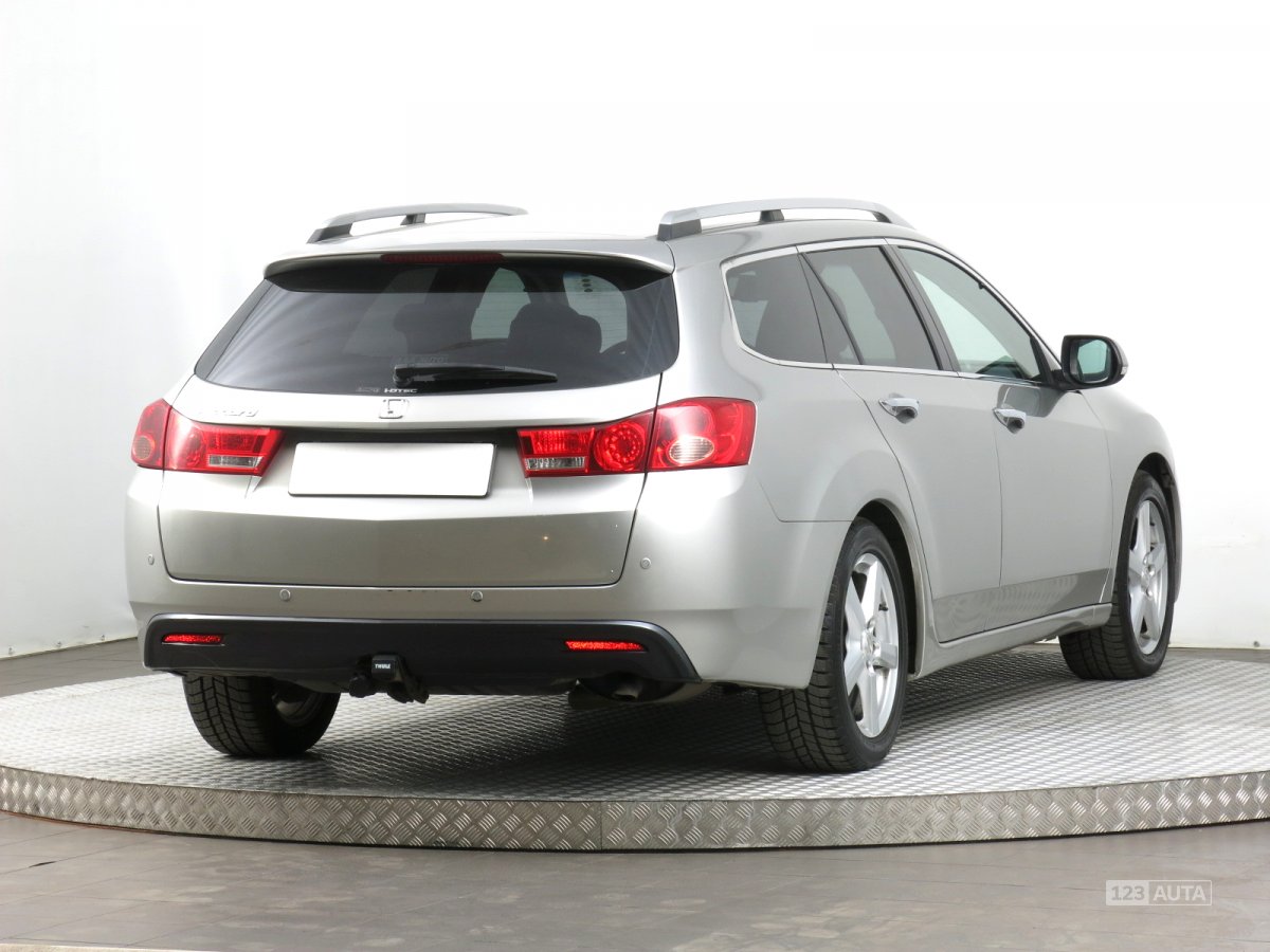 Honda Accord, 2010 - pohled č. 7