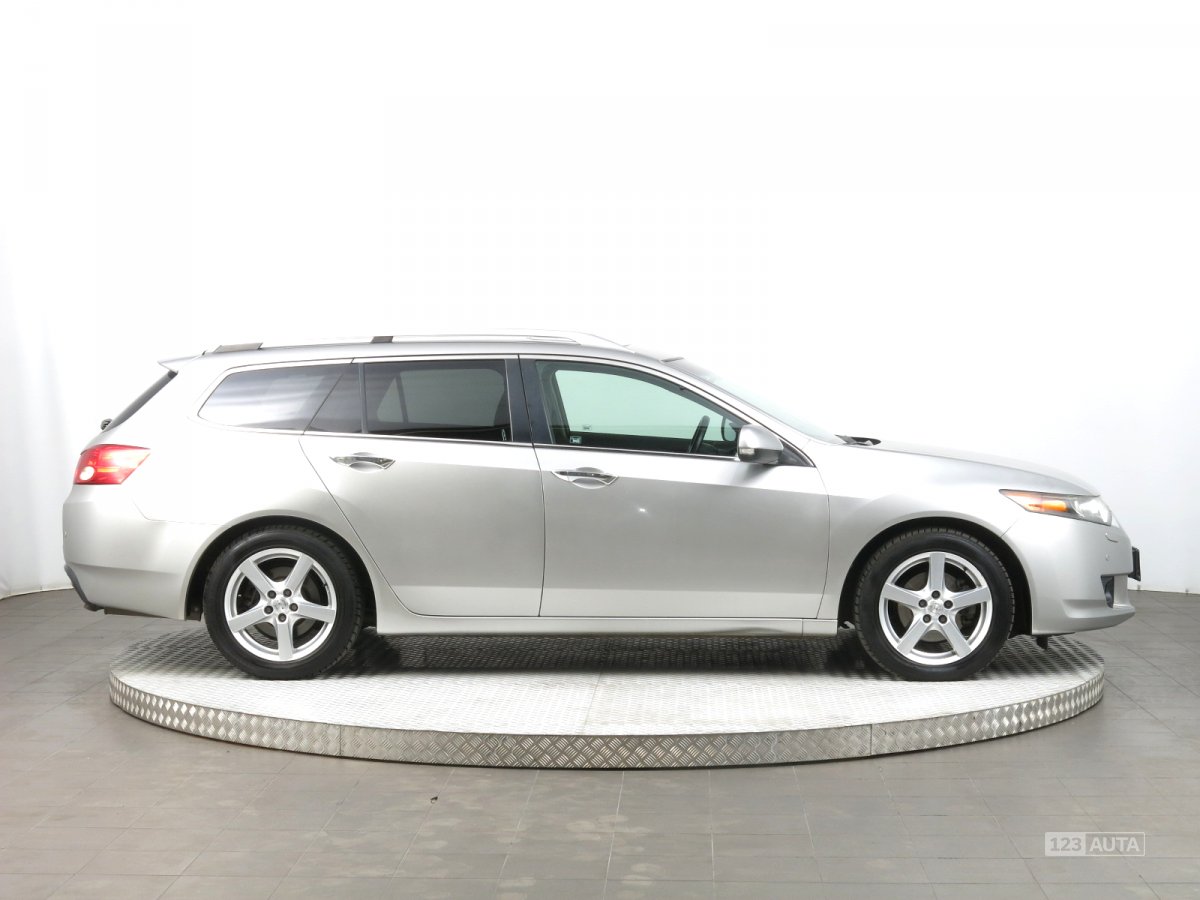 Honda Accord, 2010 - pohled č. 8