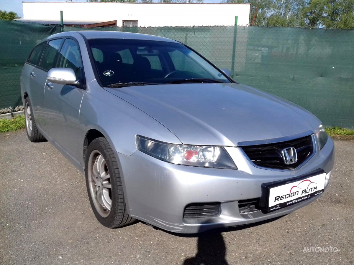 Honda Accord, 2004 - pohled č. 3