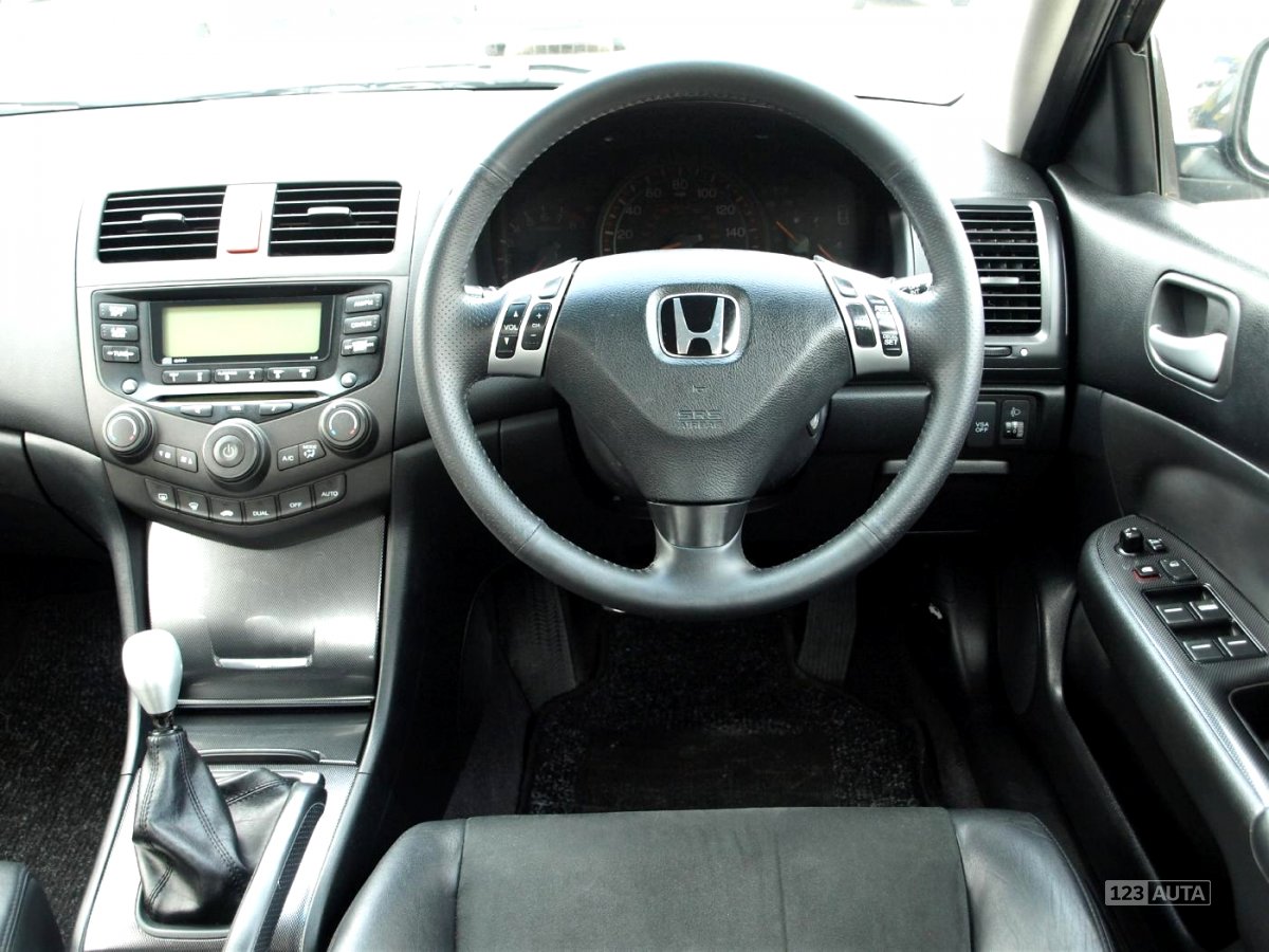 Honda Accord, 2003 - pohled č. 13