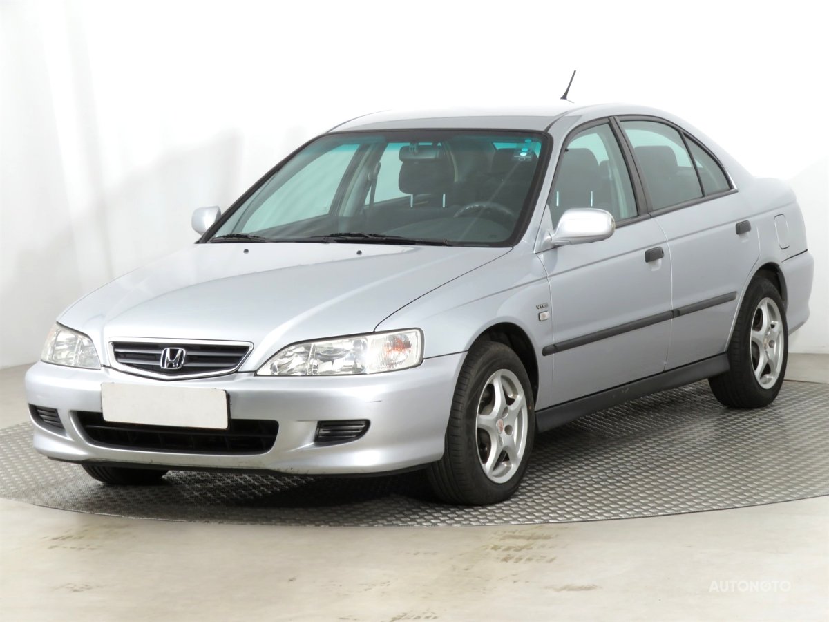 Honda Accord, 2002 - pohled č. 3