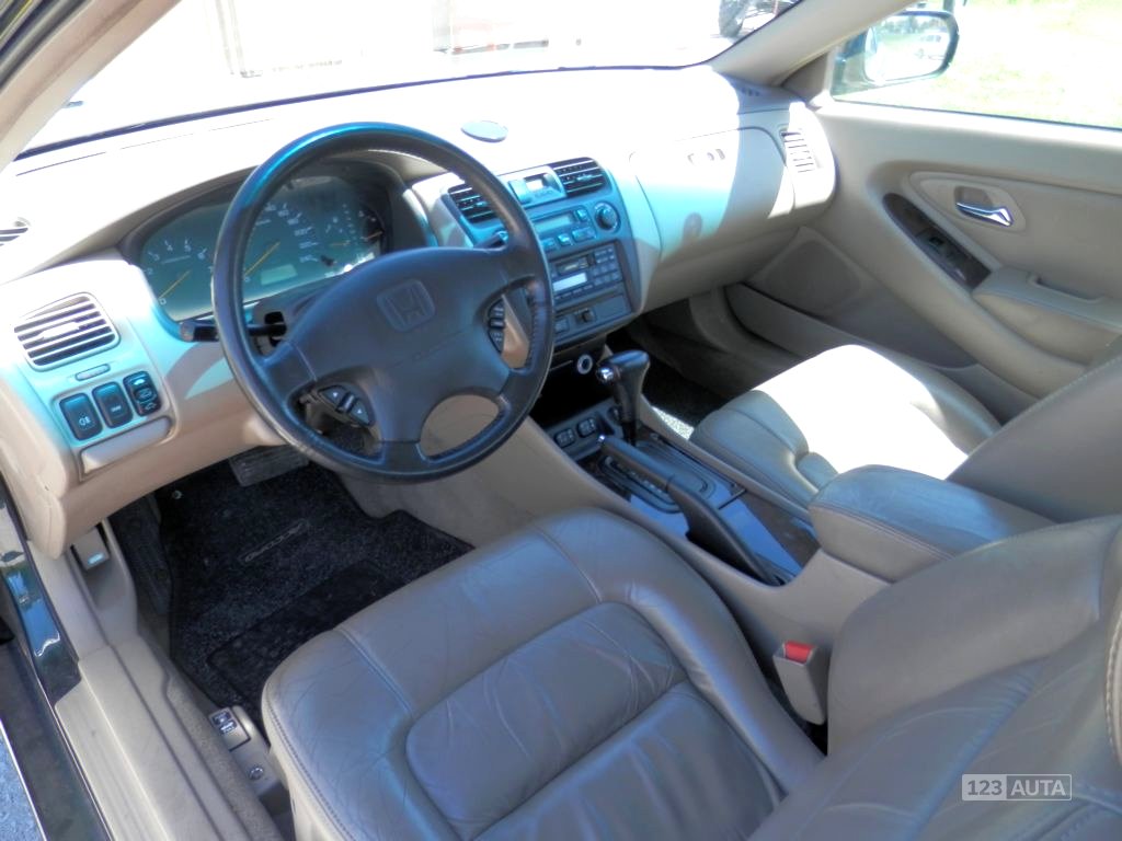 Honda Accord, 2000 - pohled č. 11