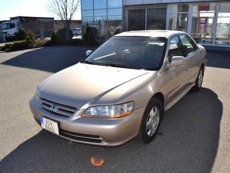 Honda Accord, 2001 - pohled č. 3