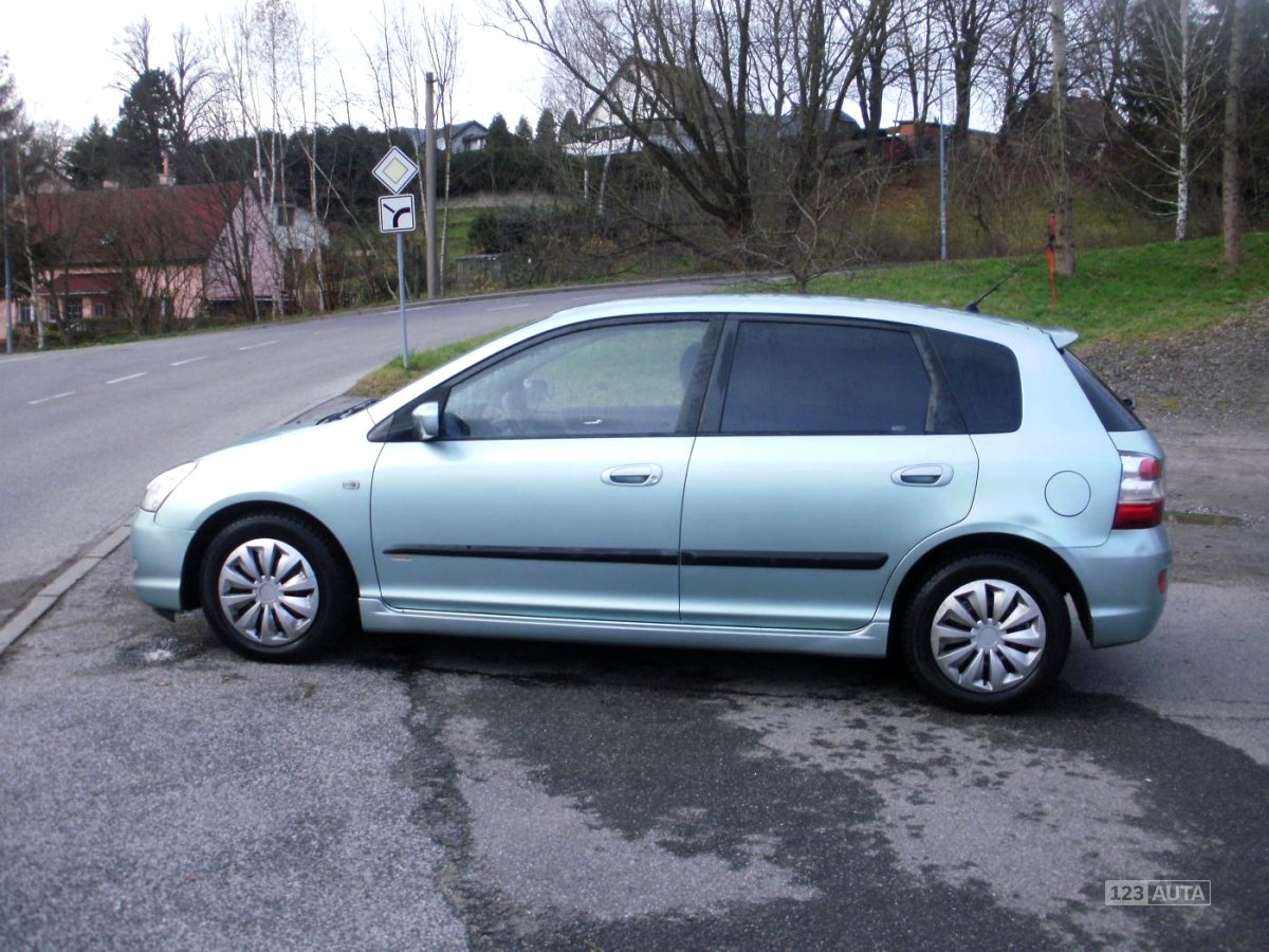 Honda Civic, 2004 - pohled č. 3
