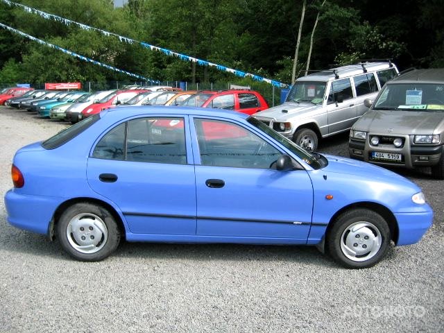 Hyundai Accent, 1996 - pohled č. 3