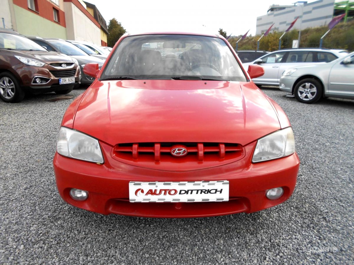 Hyundai Accent, 2000 - pohled č. 3