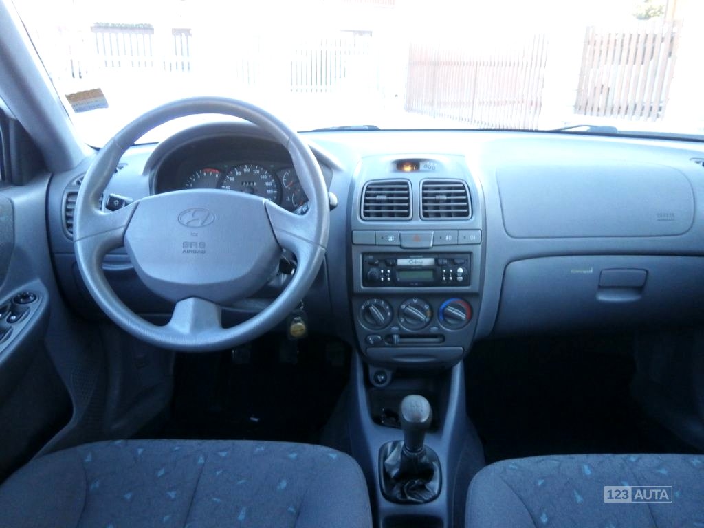 Hyundai Accent, 2001 - pohled č. 6