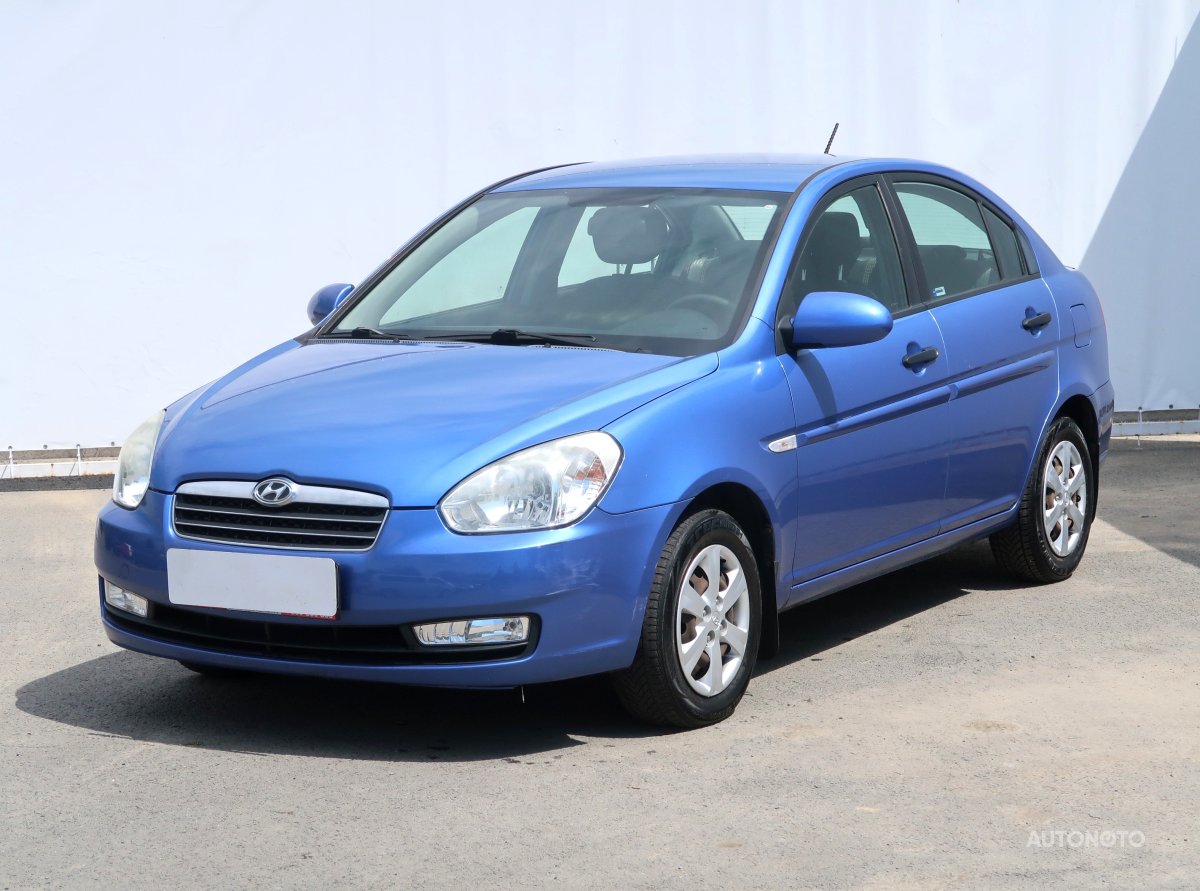 Hyundai Accent, 2010 - pohled č. 3