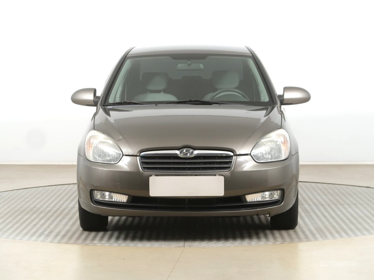 Hyundai Accent, 2010 - pohled č. 2