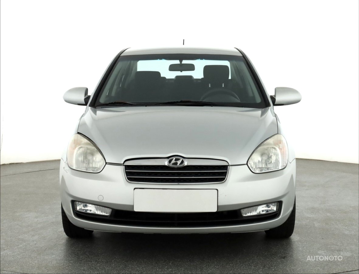 Hyundai Accent, 2010 - pohled č. 2