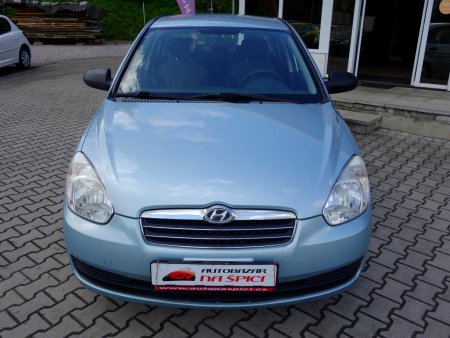 Hyundai Accent, 2010 - pohled č. 3