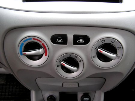 Hyundai Accent, 2006 - pohled č. 12