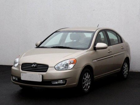 Hyundai Accent, 2010 - pohled č. 3