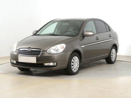 Hyundai Accent, 2010 - pohled č. 3