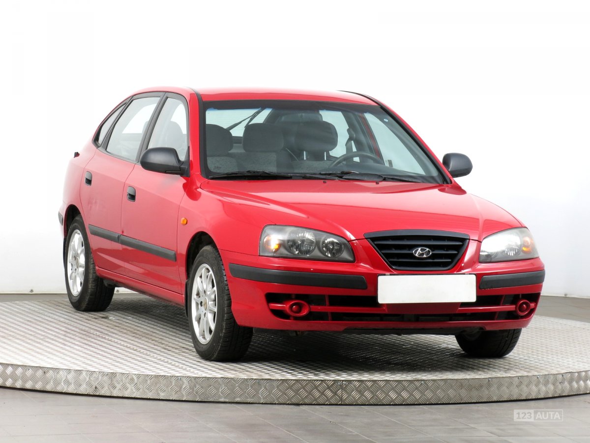 Hyundai Elantra, 2004 - celkový pohled