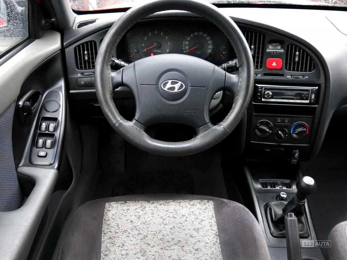Hyundai Elantra, 2004 - pohled č. 9