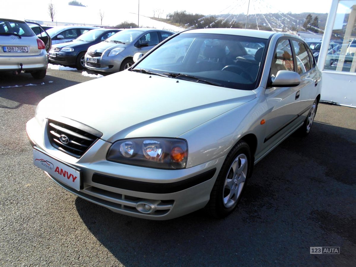Hyundai Elantra, 2006 - pohled č. 3