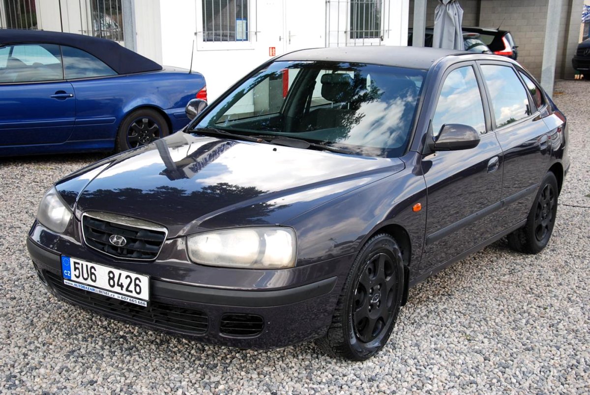 Hyundai Elantra, 2002 - celkový pohled