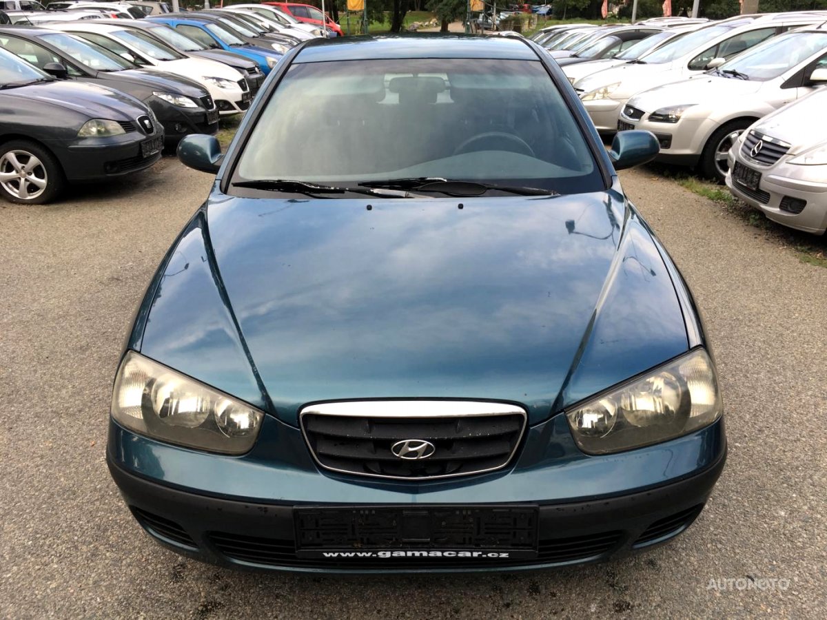 Hyundai Elantra, 2004 - celkový pohled