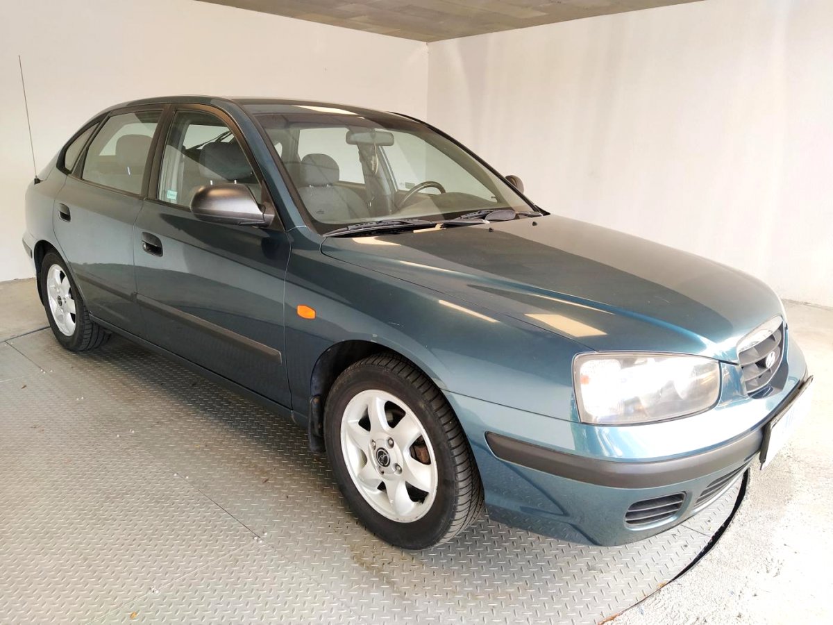 Hyundai Elantra, 2003 - celkový pohled